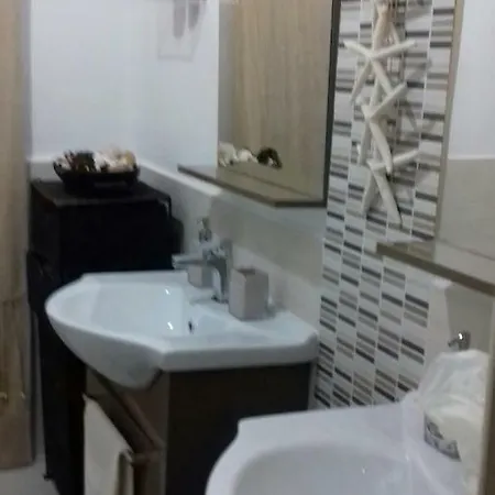 Marina's House Bed & Breakfast La Spezia